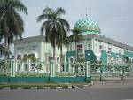 Menikmati Akhir Pekan di Nurul Iman Mosque, Blok M Square