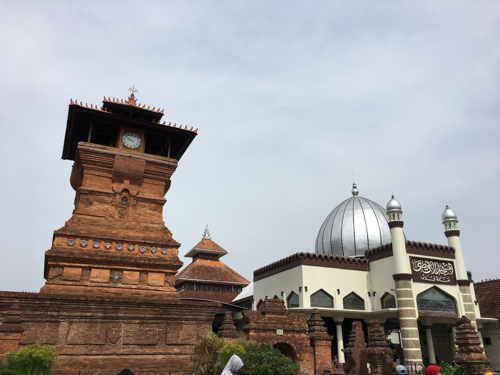 Wisata Masjid Menara Kudus